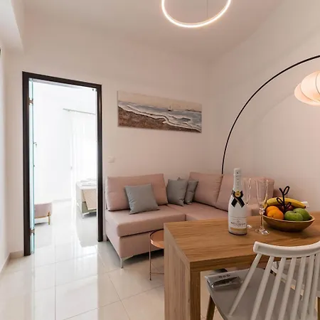 Archangelos Sky Junior Apartment מראה חיצוני תמונה